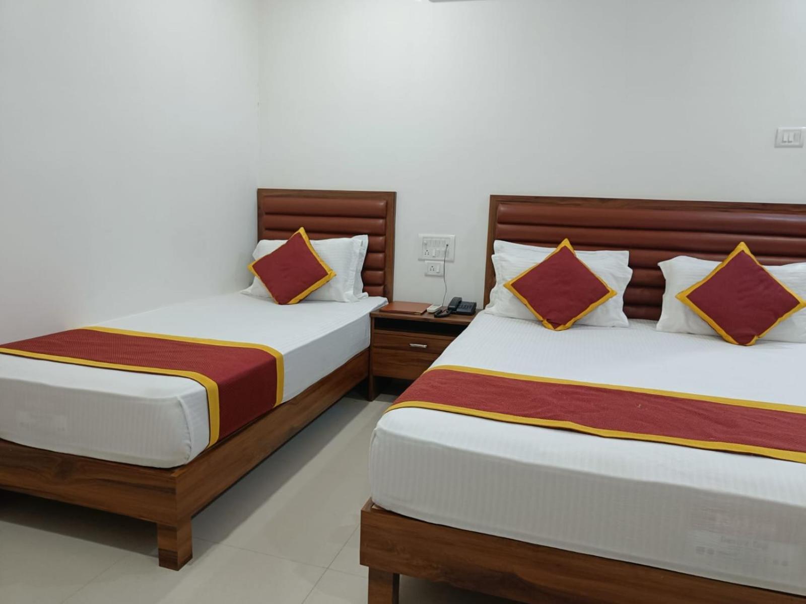 Hotel Executive Inn Hailakandi Exterior foto