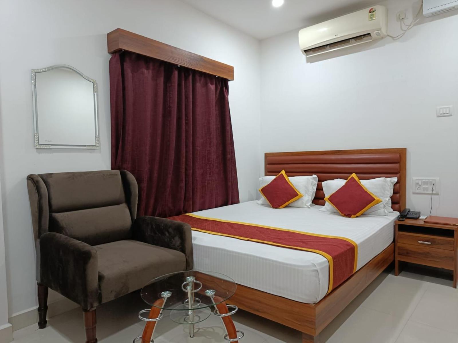 Hotel Executive Inn Hailakandi Exterior foto
