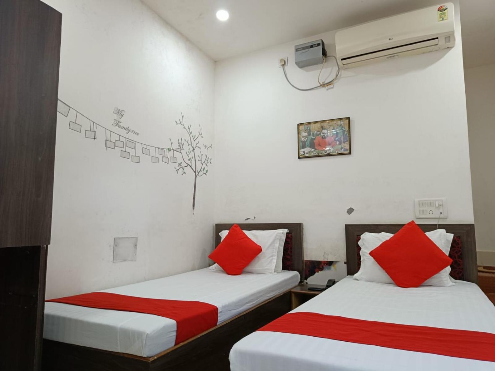 Hotel Executive Inn Hailakandi Exterior foto